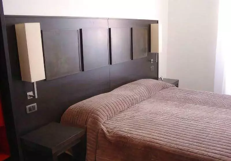 Отель Navona Apartments