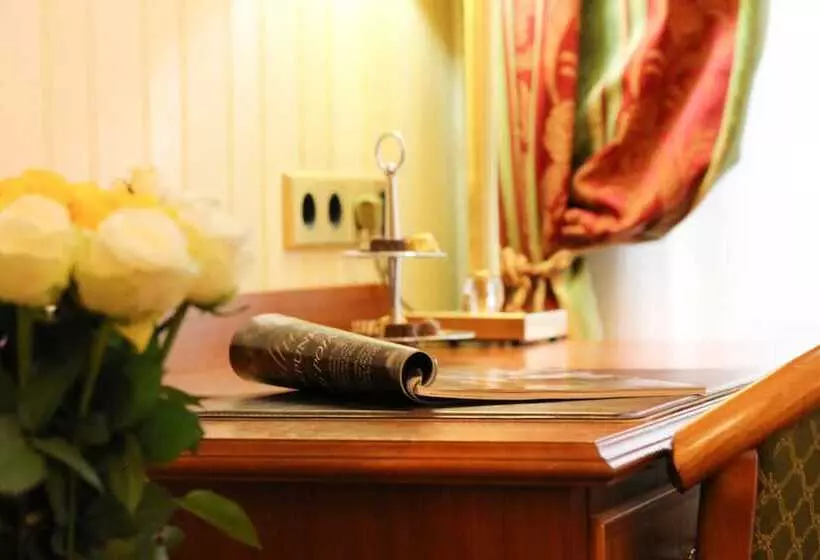 호텔 Pension Opera Suites I Self Check In