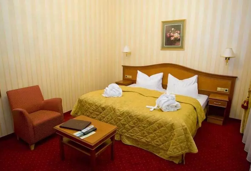 호텔 Pension Opera Suites I Self Check In