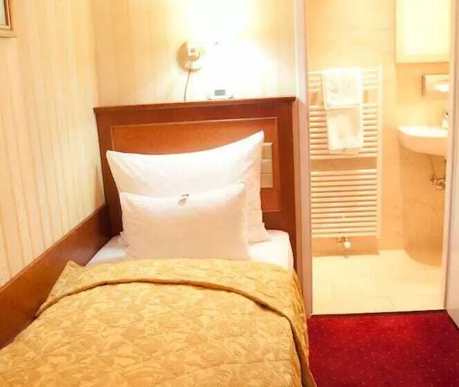 호텔 Pension Opera Suites I Self Check In