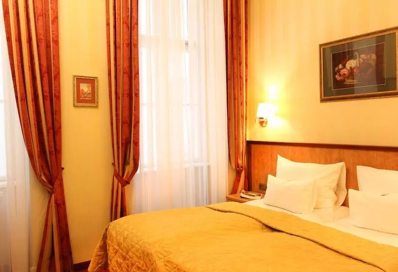 호텔 Pension Opera Suites I Self Check In