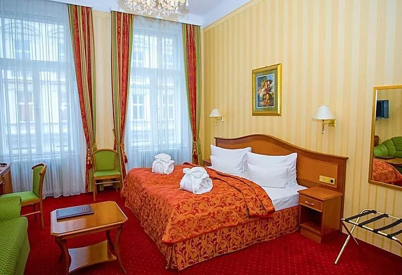 호텔 Pension Opera Suites I Self Check In