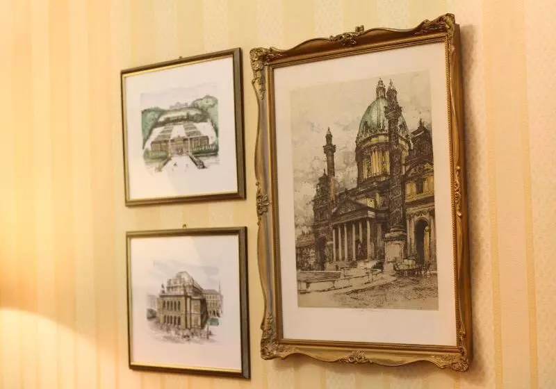 호텔 Pension Opera Suites I Self Check In