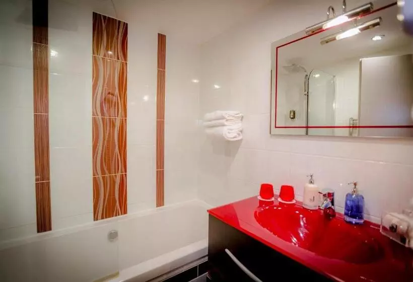 Отель Relais Saint Jean Troyes