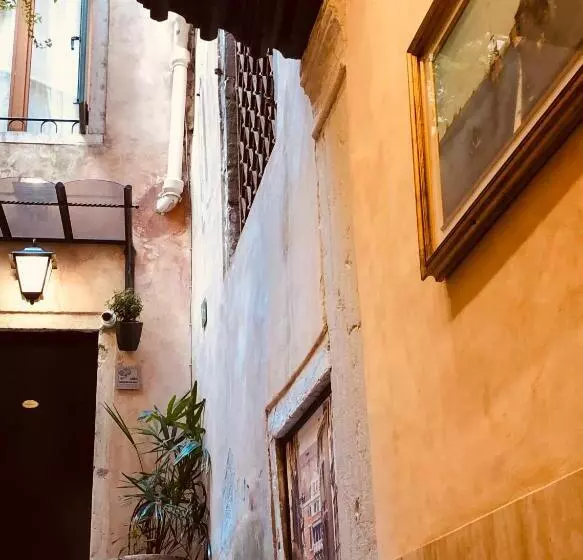 هتل San Lio Tourist House