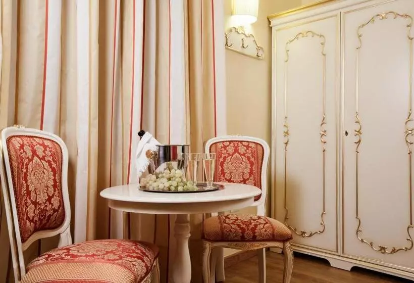 هتل San Lio Tourist House