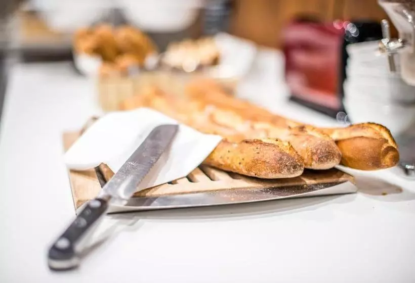 هتل Art Hôtel Congrès