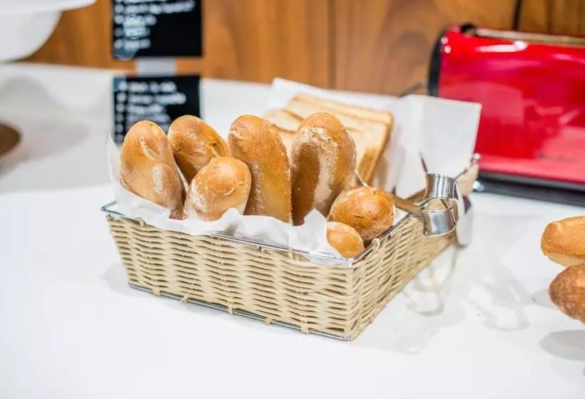 هتل Art Hôtel Congrès