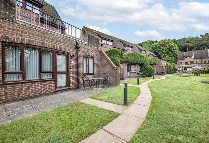 Hotel Cromer Country Club