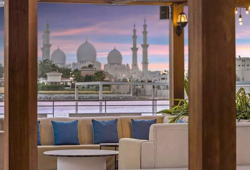 هتل Fairmont Bab Al Bahr