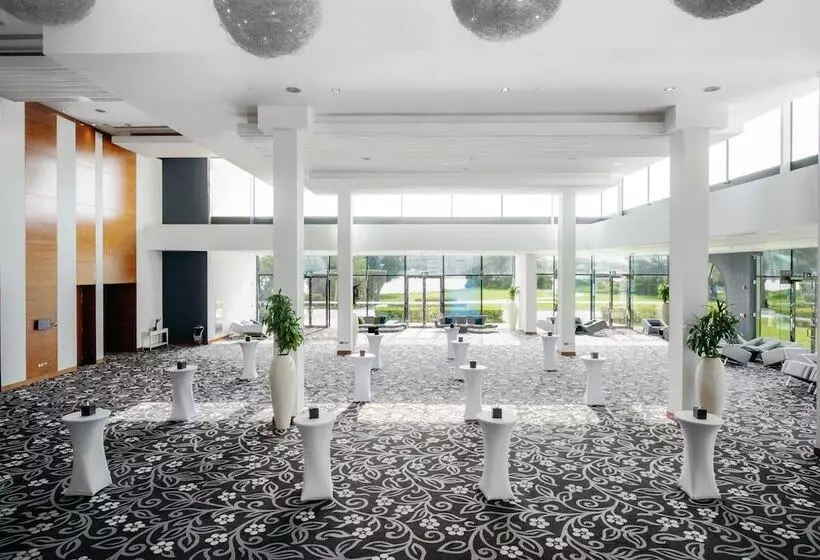 هتل Fairmont Bab Al Bahr