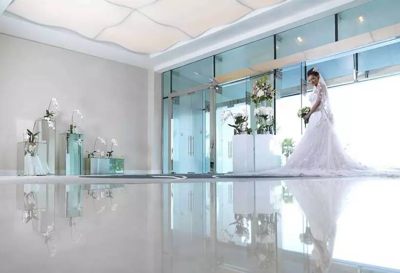 هتل Fairmont Bab Al Bahr