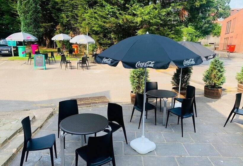 فندق Fairways Lodge & Leisure Club