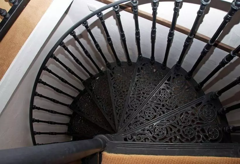 فندق King S Arms