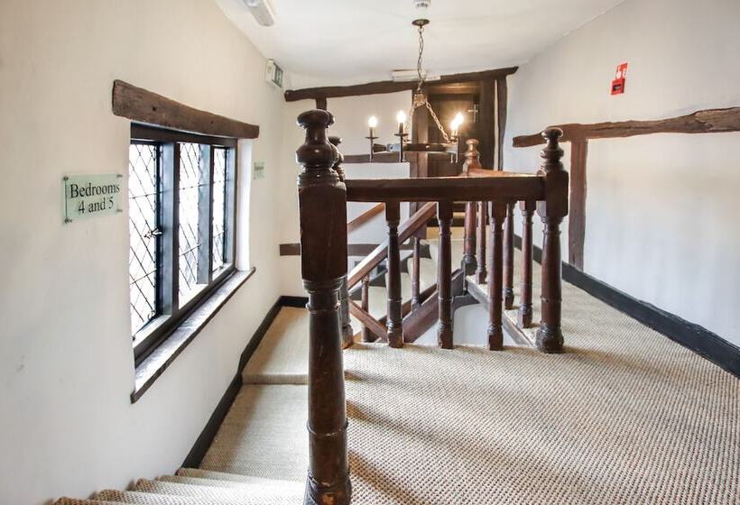 Отель King S Arms