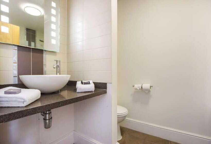 Отель King S Arms