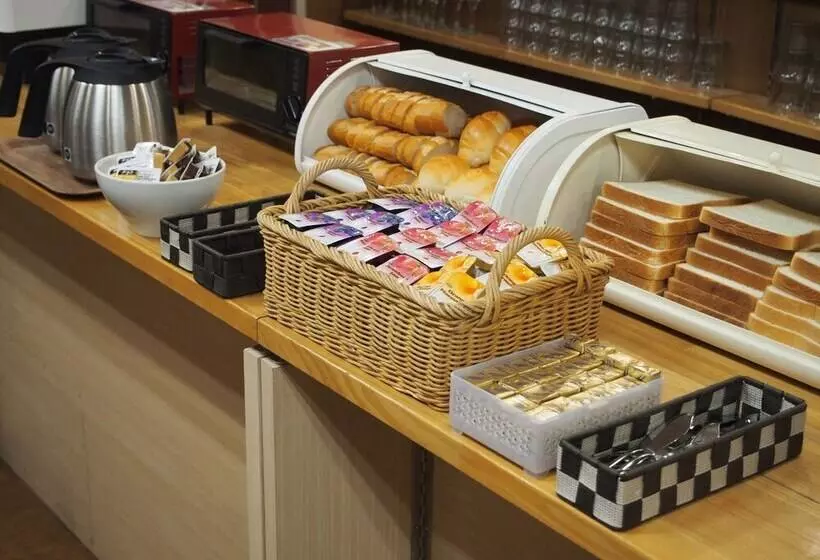 Sakura Hotel Hatagaya