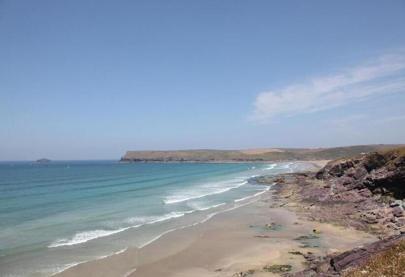 Отель St Moritz