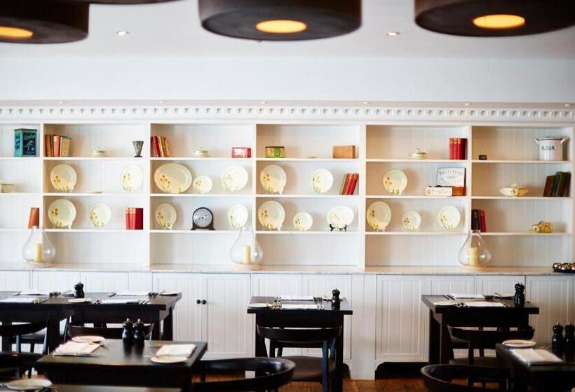 Отель St Moritz