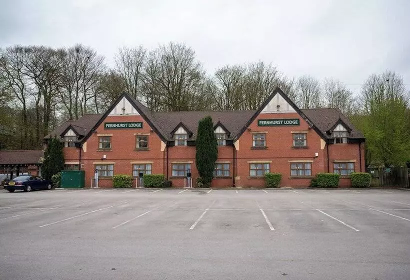 호텔 The Fernhurst By Greene King Inns