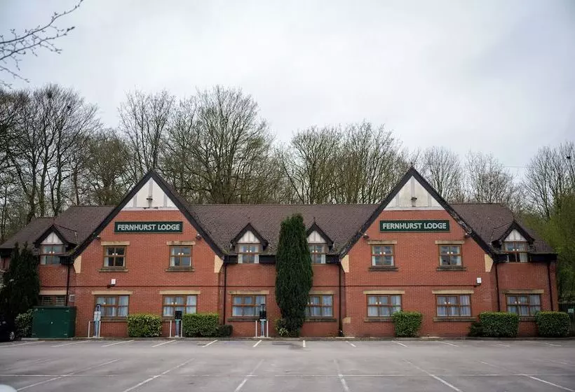 호텔 The Fernhurst By Greene King Inns