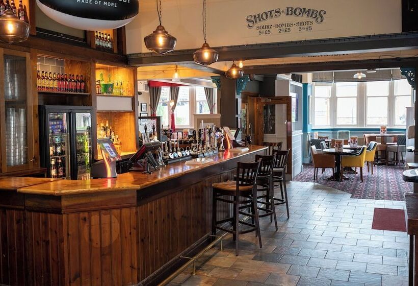 Hotel The Fernhurst By Greene King Inns