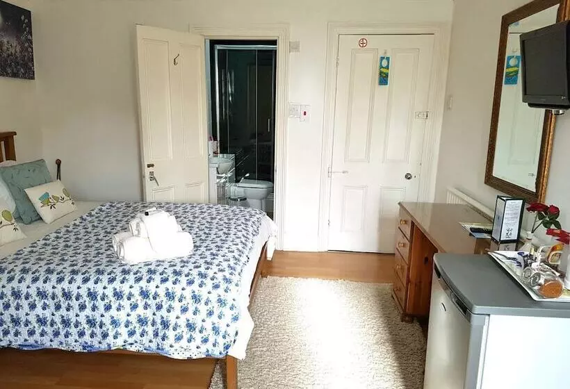 Hotel The Palms Guest House