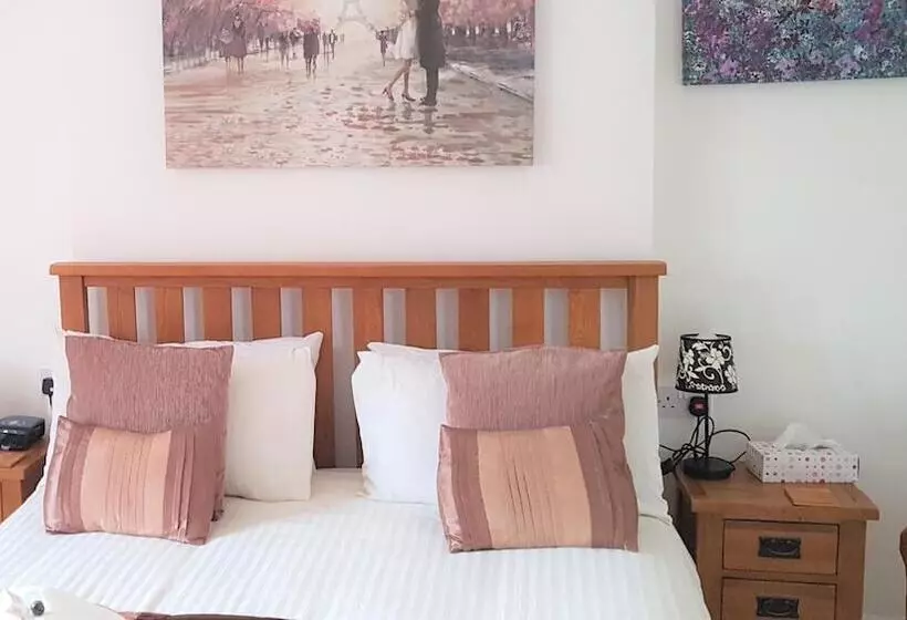 Hotel The Palms Guest House