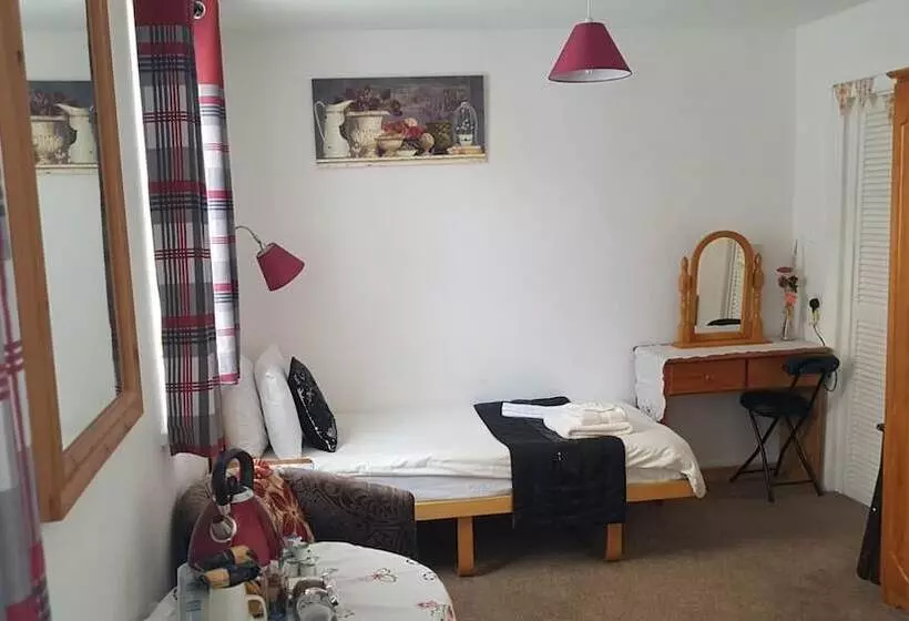 Hotel The Palms Guest House