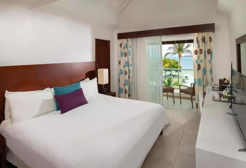 Resort Grand Paradise Playa Dorada  All Inclusive