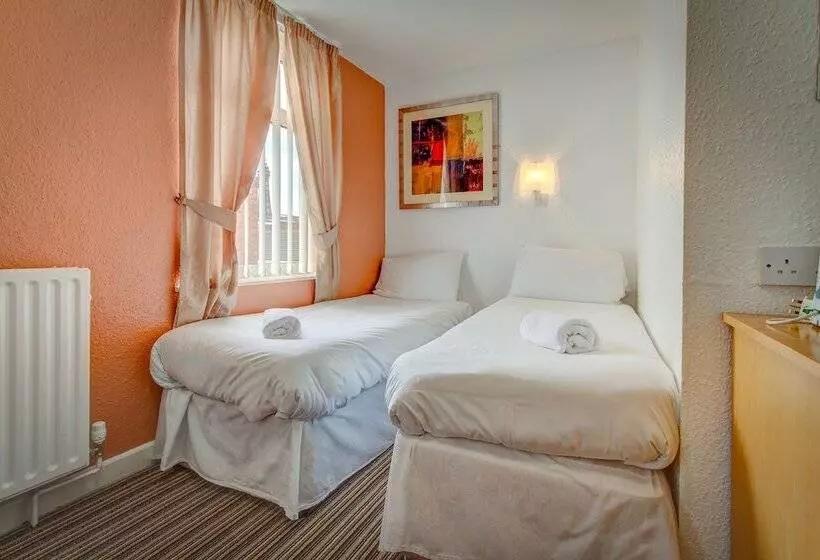 The Sandringham Court Hotel & Apartment With High Speed Wi Fi