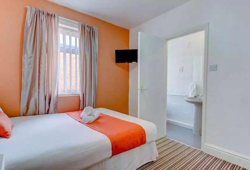 The Sandringham Court Hotel & Apartment With High Speed Wi Fi
