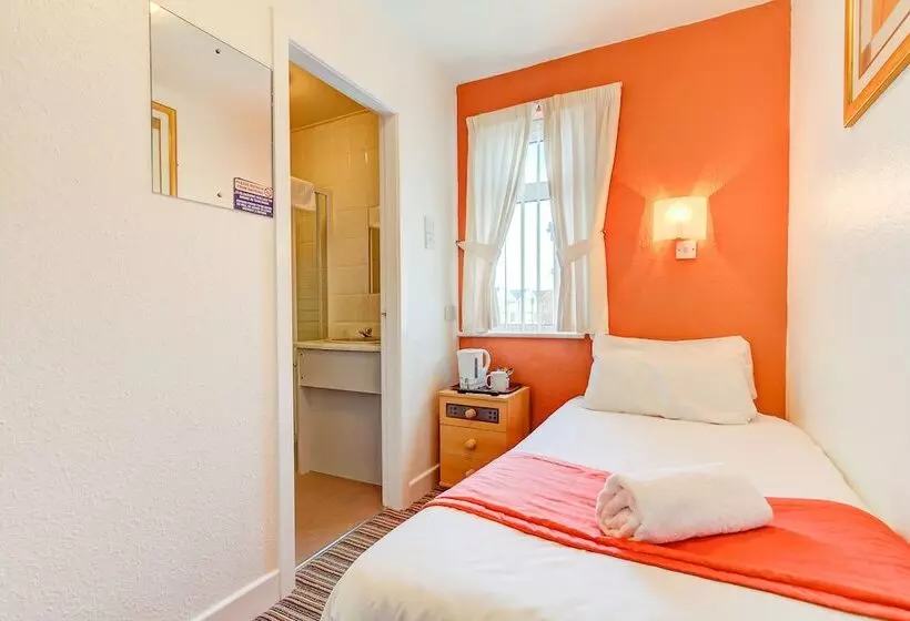 The Sandringham Court Hotel & Apartment With High Speed Wi Fi