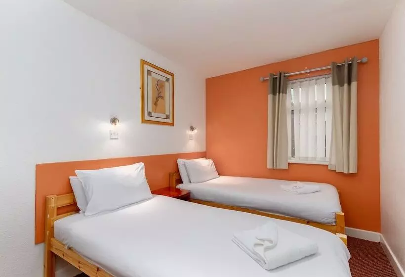 The Sandringham Court Hotel & Apartment With High Speed Wi Fi