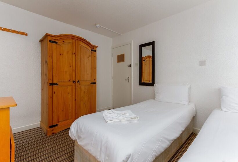 The Sandringham Court Hotel & Apartment With High Speed Wi Fi