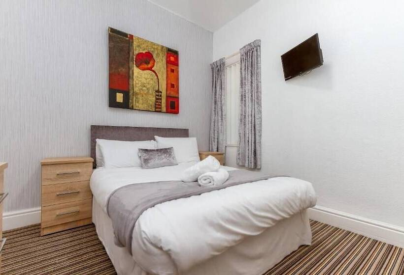 The Sandringham Court Hotel & Apartment With High Speed Wi Fi