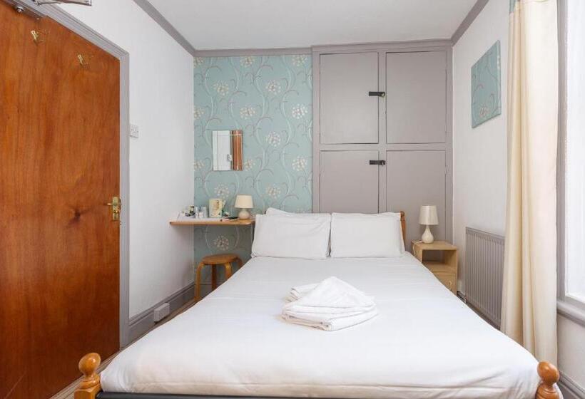 The Sandringham Court Hotel & Apartment With High Speed Wi Fi