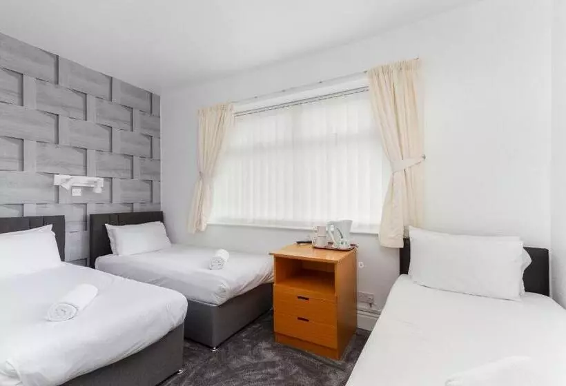 The Sandringham Court Hotel & Apartment With High Speed Wi Fi