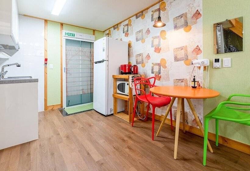 Gyeongju Gampo Four Seasons Pension