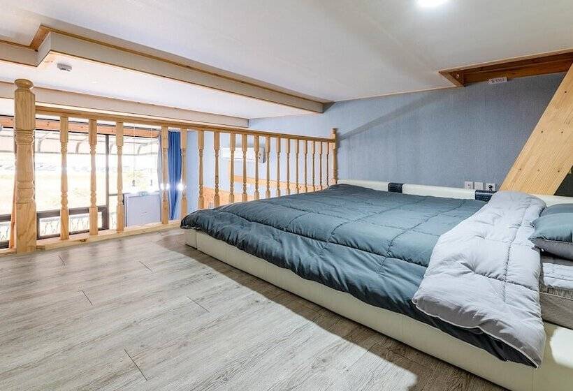 Gyeongju Gampo Four Seasons Pension