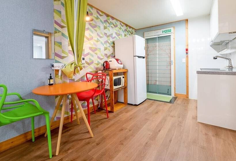 Gyeongju Gampo Four Seasons Pension