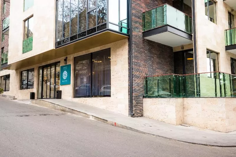 هتل Brosse Garden