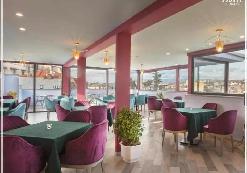 هتل Brosse Garden