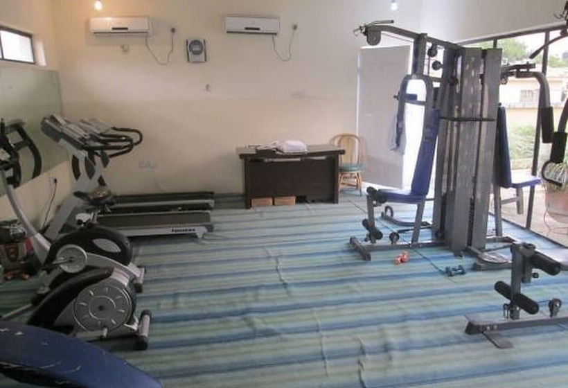 هتل Lamonde Guest House