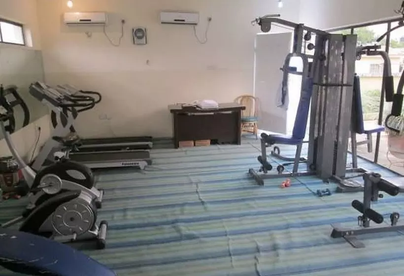 هتل Lamonde Guest House