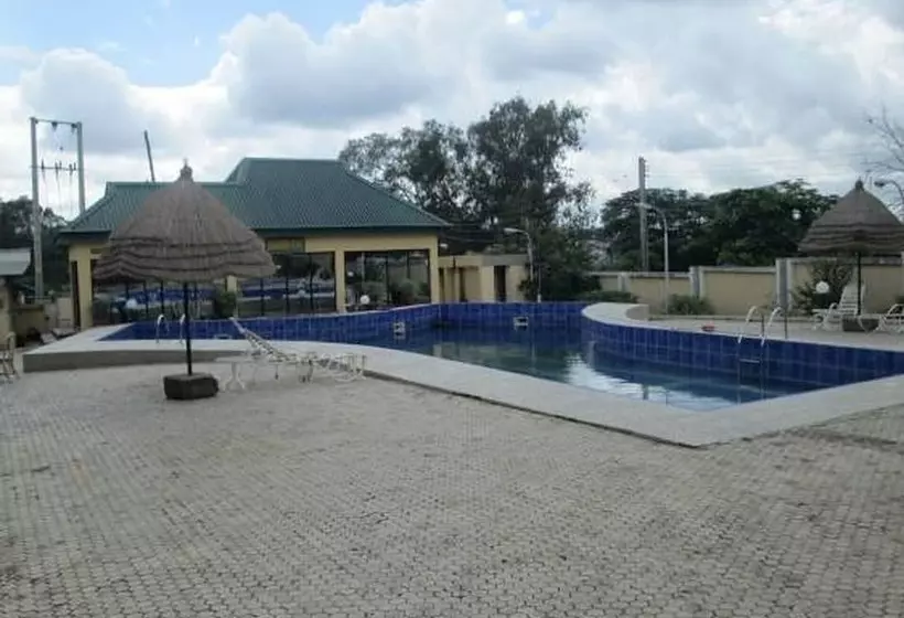 هتل Lamonde Guest House