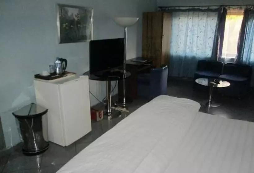 هتل Lamonde Guest House