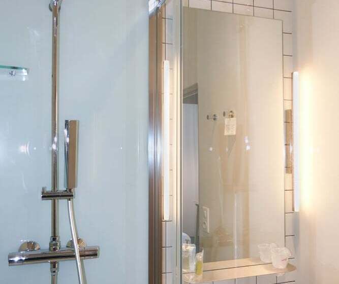 בית מלון כפרי Hôtel Et Apparts Marin