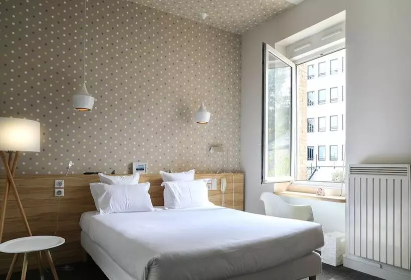 هتل Hôtel Et Apparts Marin