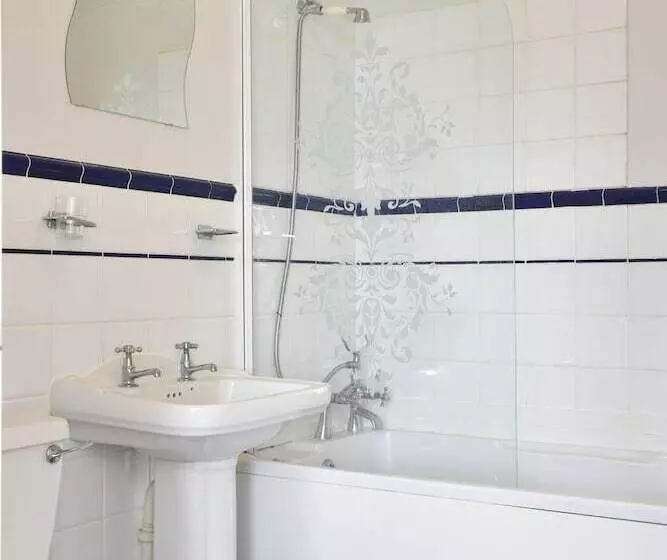 ホテル Oyo Lodge  Birmingham Airport & Nec